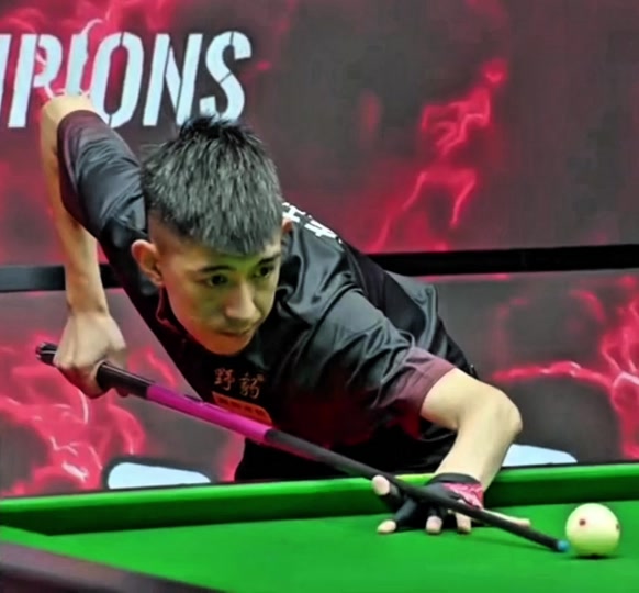 里穿出的传 里穿出的传